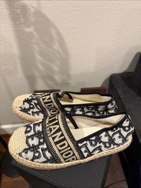 Source Unknown Black & Cream Monogram Espadrilles